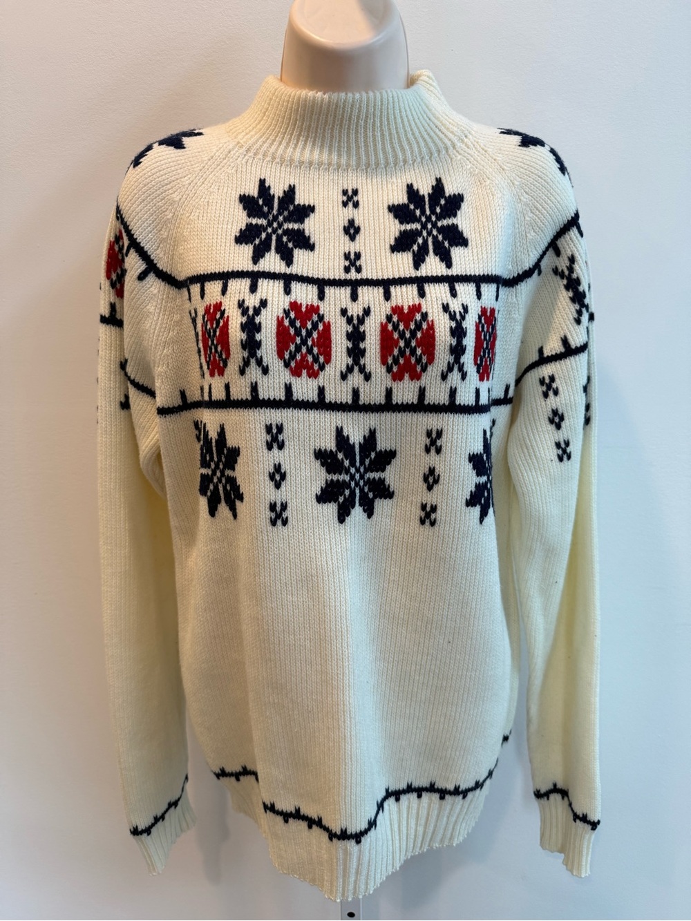 j Penney Vintage Cream Fair Isle Crewneck Sweater Navy Red Motifs Size M Tall